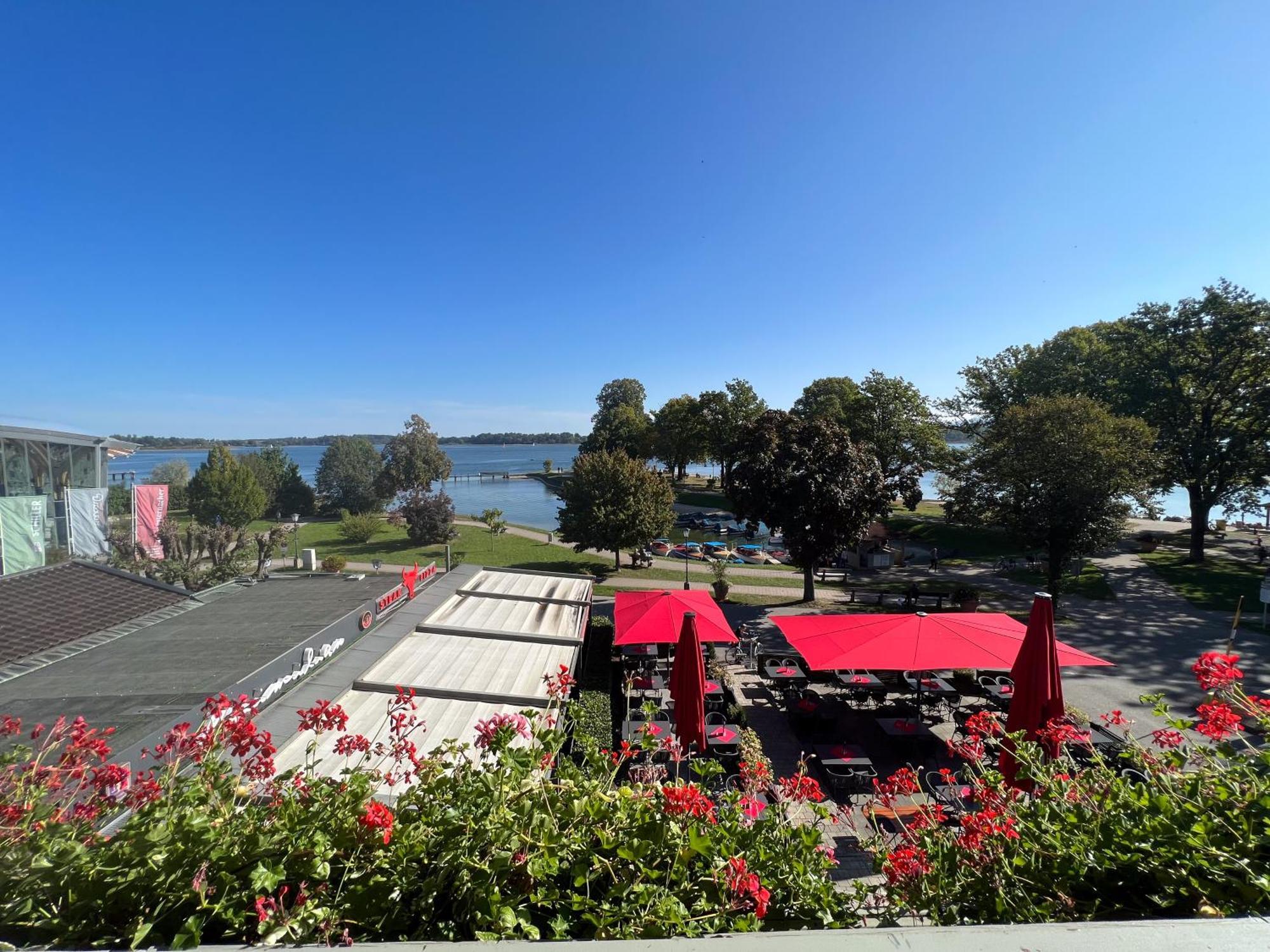 Hotel Schlossblick Chiemsee Прін-ам-Кімзе Екстер'єр фото